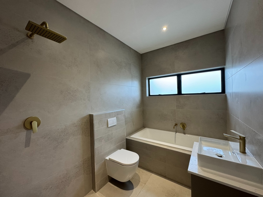 4 Bedroom Property for Sale in Sandown Western Cape